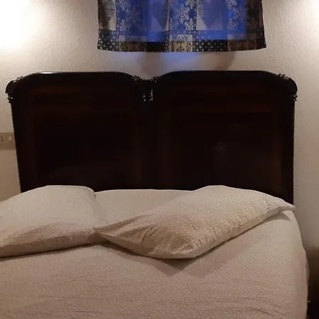 Casetta Con Camino * La Magdeleine