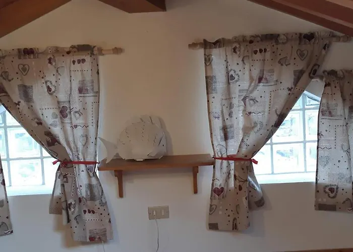 Casetta Con Camino *